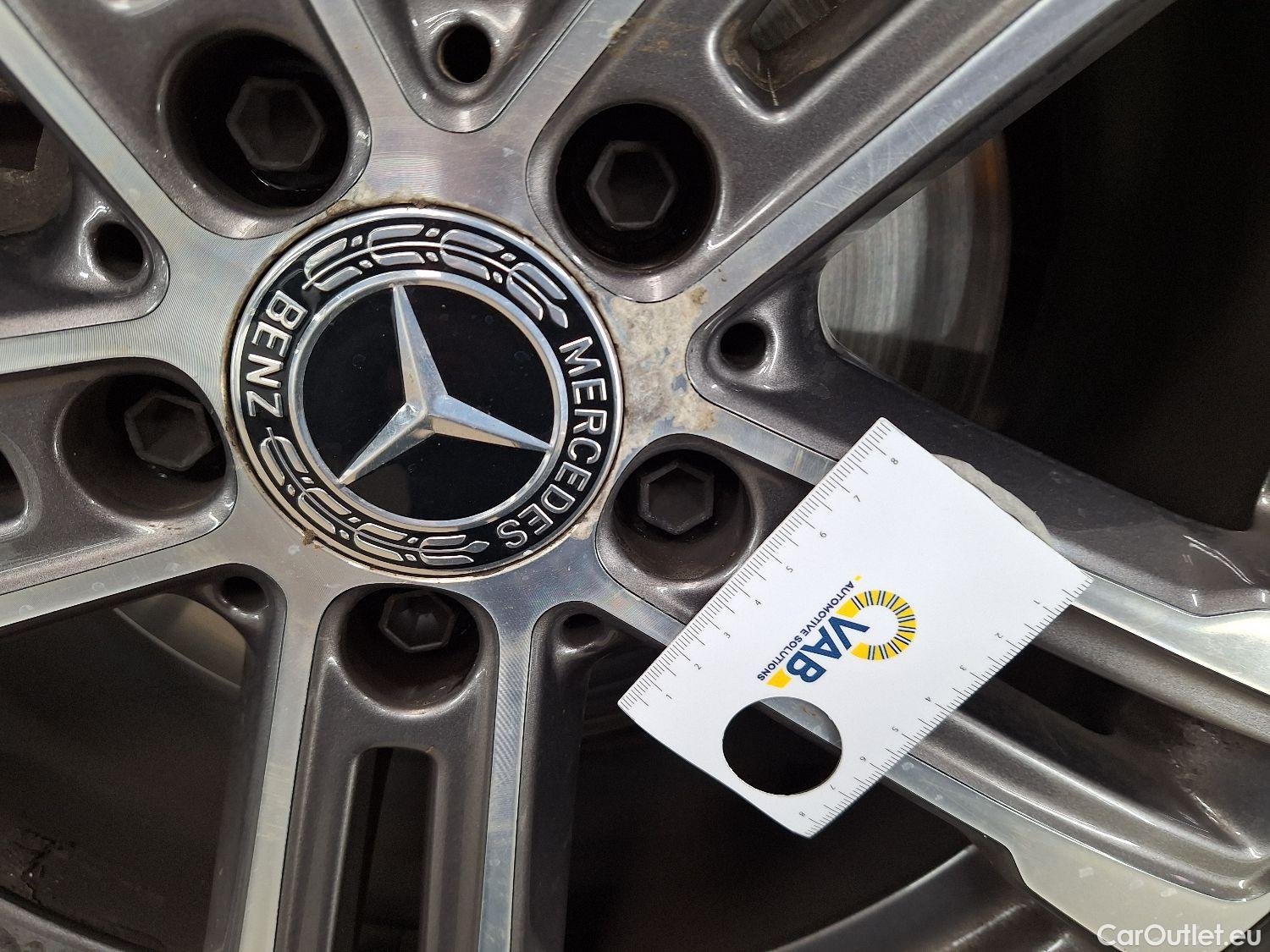  Mercedes  E-Klasse Mercedes, E-Class Break FL'20, Mercedes-Benz  Break E 220d 5d #13