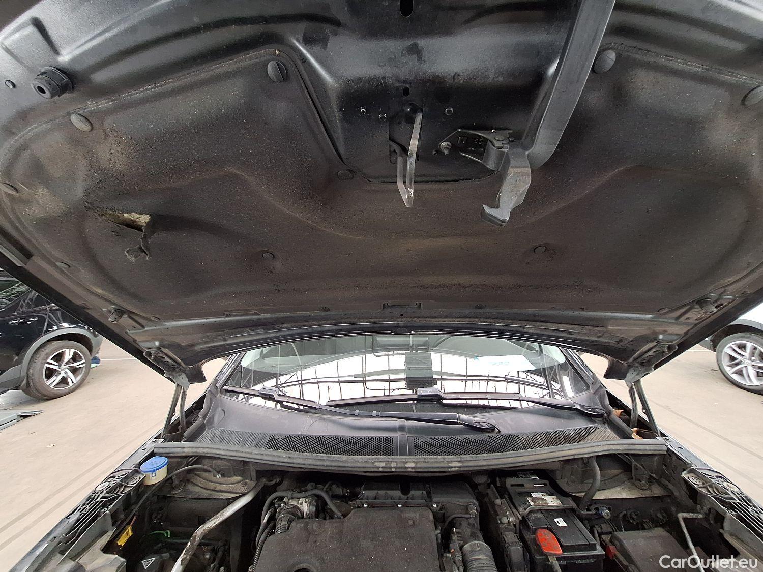  Peugeot  5008 Peugeot,  1.5BHDi-kw,  1.5BHDi 96kW Allure #51