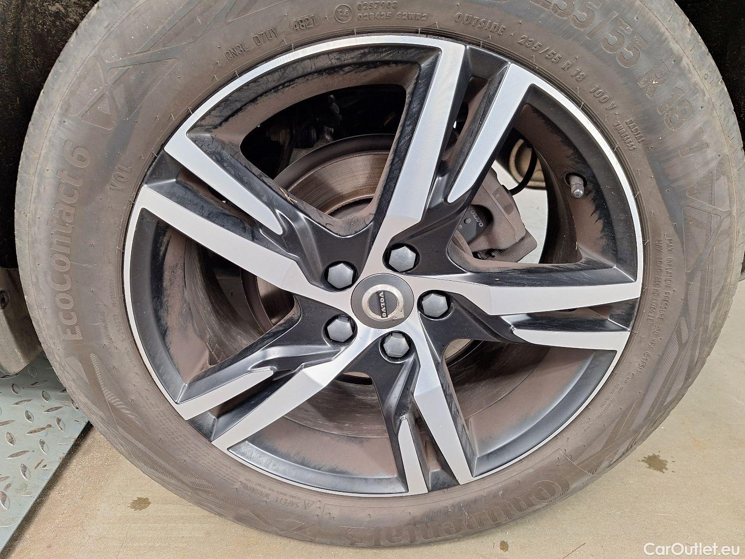  Volvo  XC 40 Volvo, XC40 '17, Volvo XC40 T3 Geartronic R-Design 5d #18