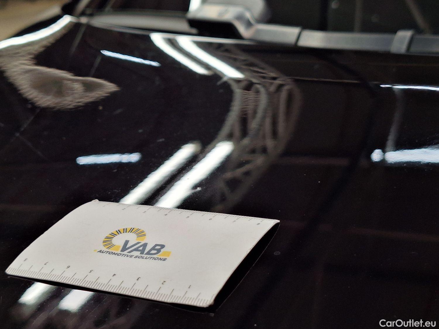  Volvo  XC 40 Volvo, XC40 '17, Volvo XC40 T3 Geartronic R-Design 5d #92