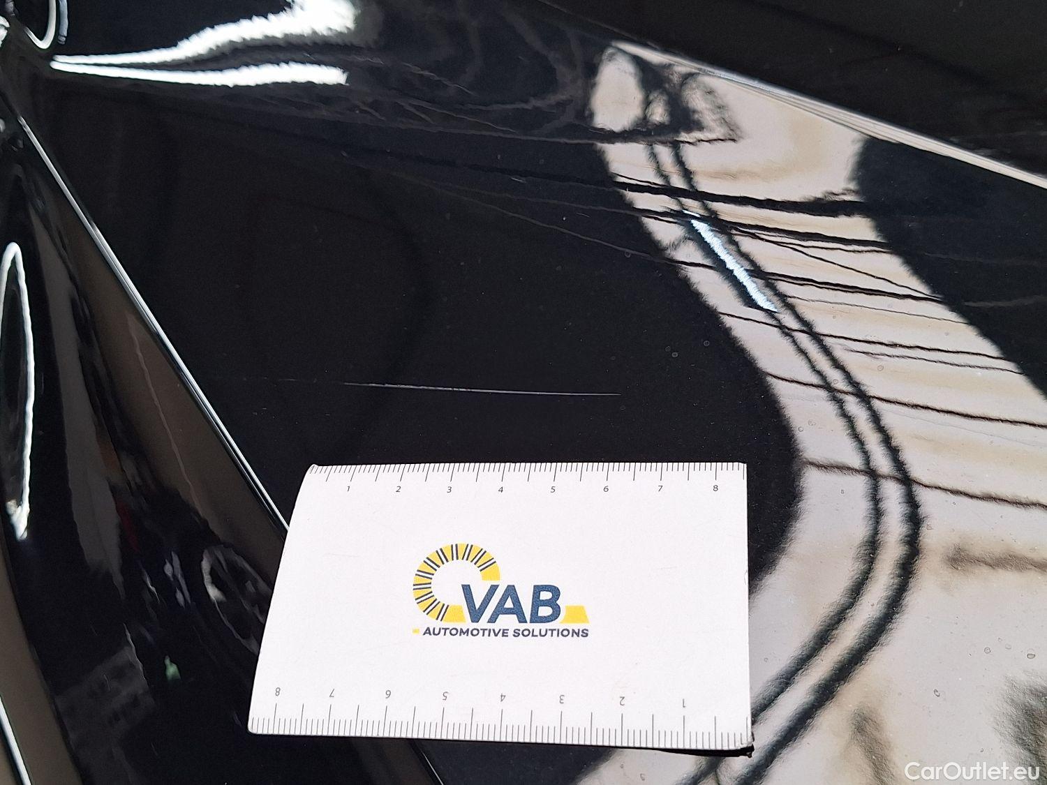  Volvo  XC 40 Volvo, XC40 '17, Volvo XC40 T3 Geartronic R-Design 5d #90