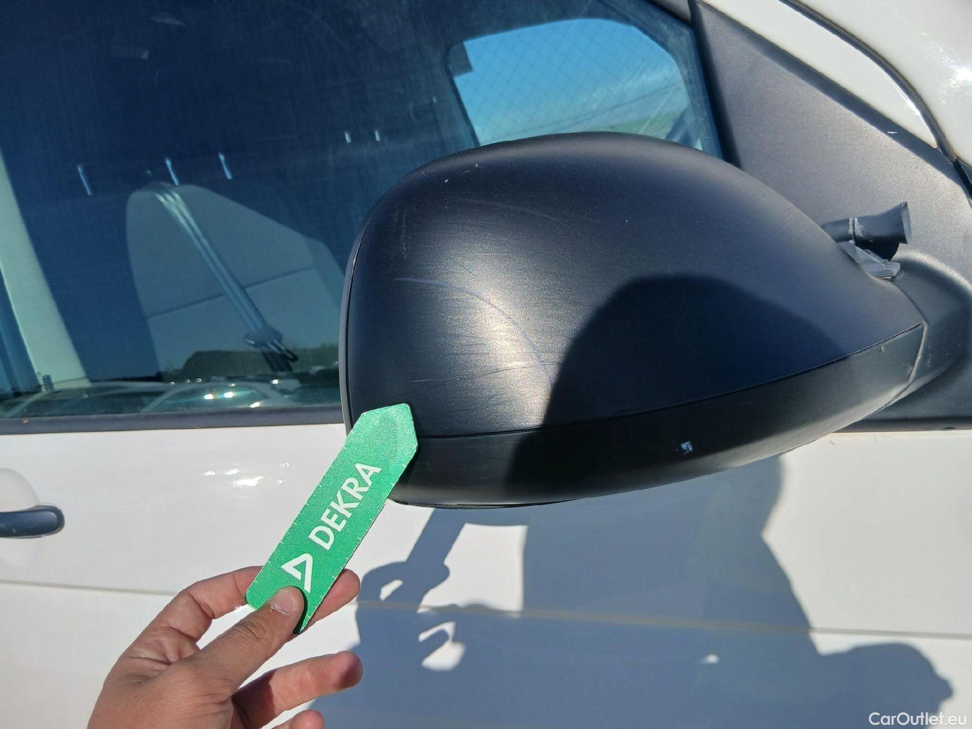  Volkswagen  Transporter VOLKSWAGEN  / 2015 / 4P / furgón Furgón Corto TN 2.0 TDI 110kW BMT 4Mot #19