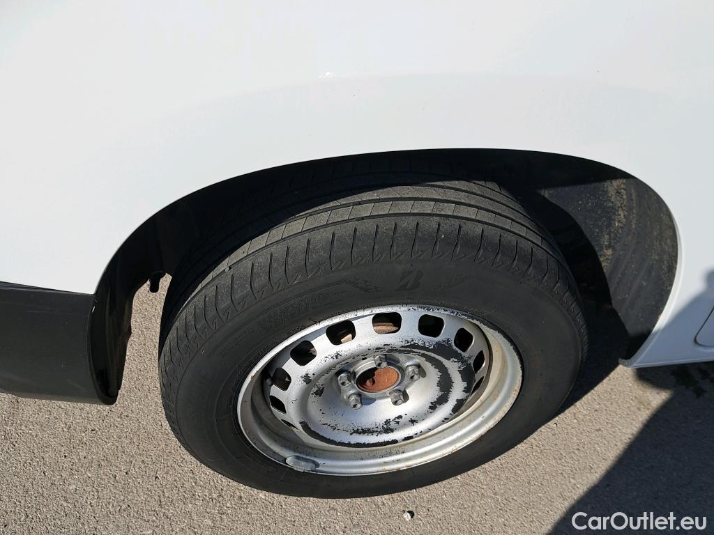  Opel  Combo OPEL  / 2018 / 3P / furgón derivado de turismo 1.5 TD 75kW (100CV) Express L H1 650kg (AC) #25