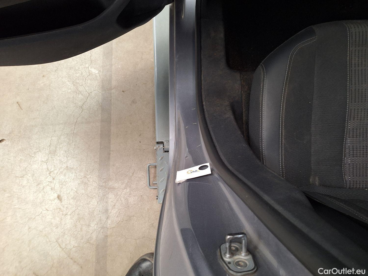  Peugeot  308 Peugeot,  SW FL'17, Peugeot  SW 1.5 BlueHDi 130 S&S EAT8 Allure Pac #50