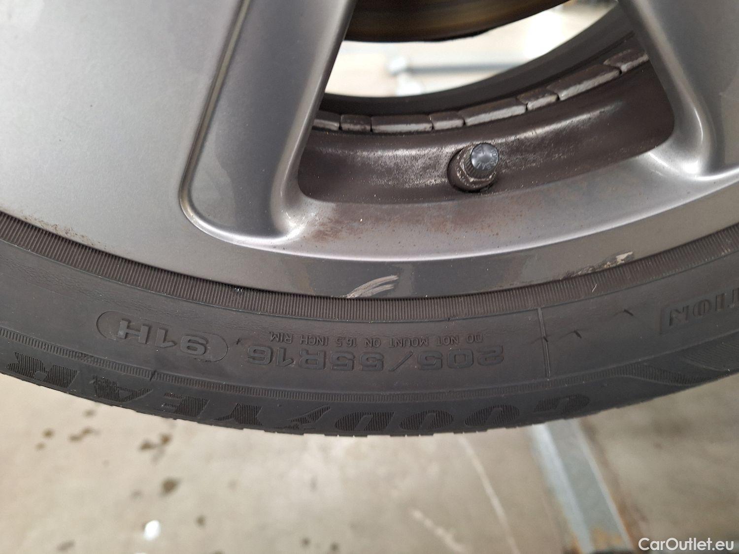  Bmw  Serie 1 BMW, 1-serie '19, BMW 1 Reeks Hatch 116d (85 kW) 5d #23