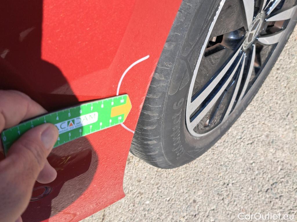  Mercedes  A-Klasse MERCEDES-BENZ Clase A / 2018 / 5P / berlina con portón A 180 #18