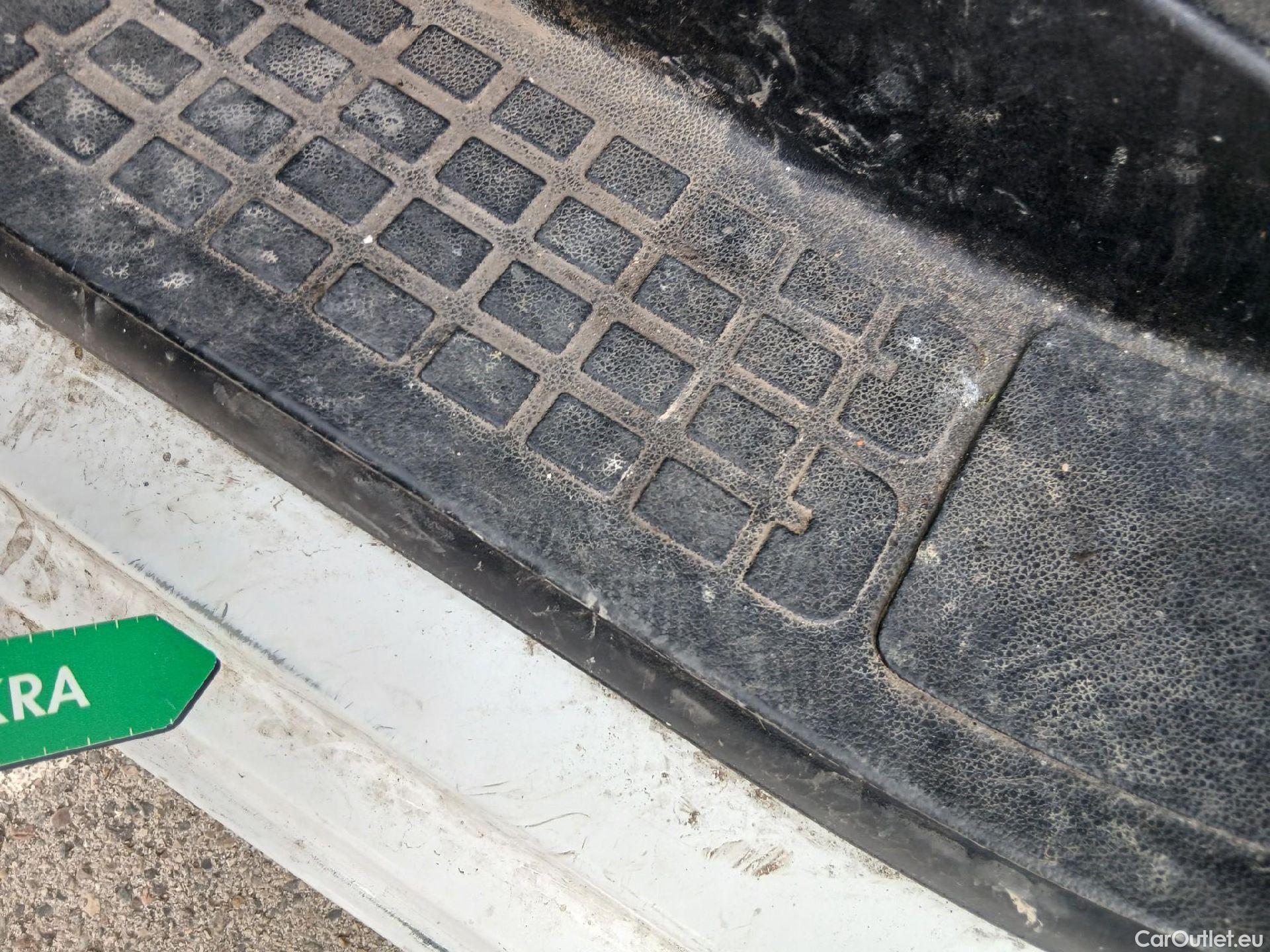  Opel  Vivaro OPEL  / 2019 / 4P / furgón 1.5 Diésel 74kW(100CV)M Std Exp #3