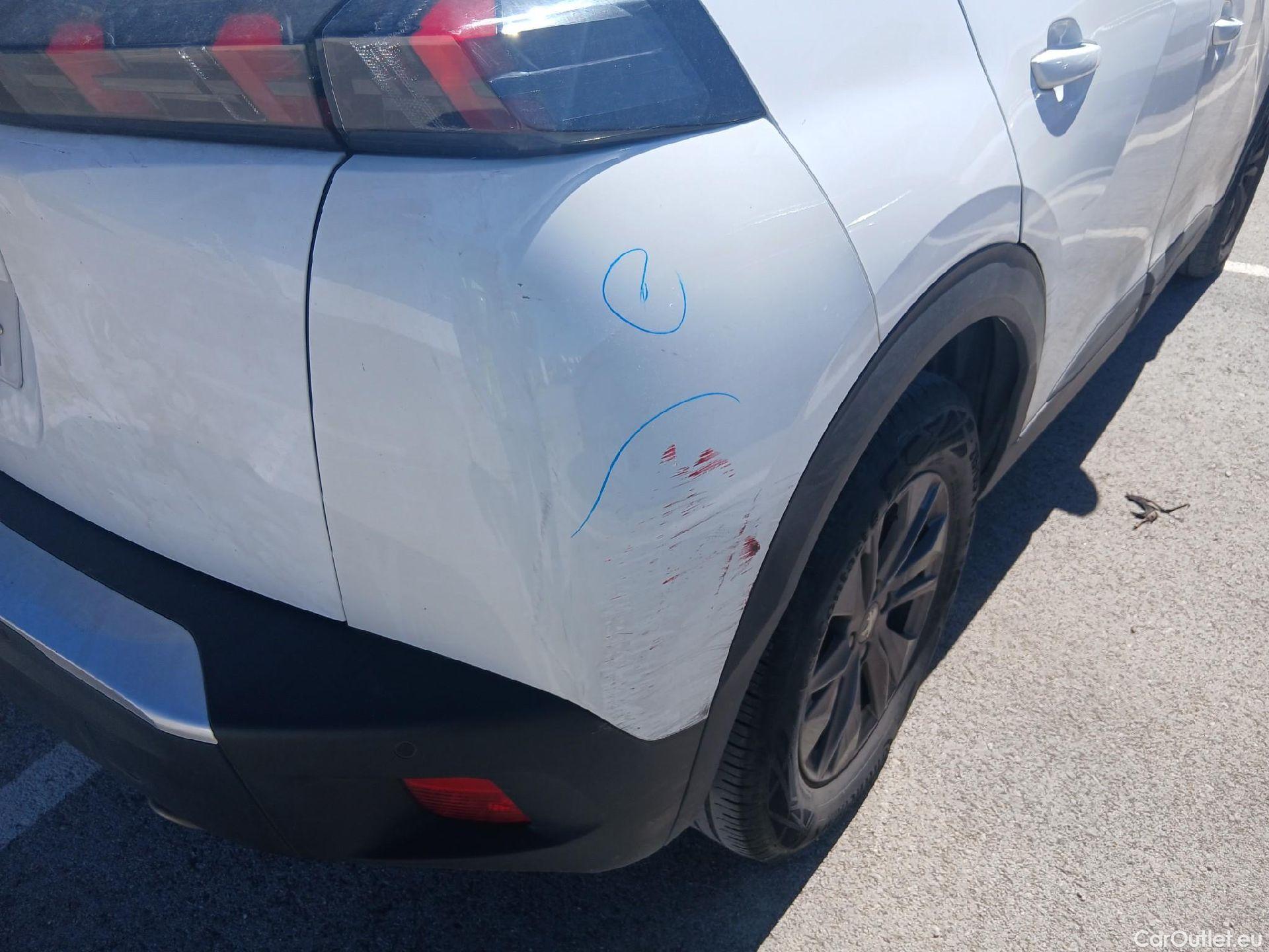  Peugeot  2008 PEUGEOT  / 2019 / 5P / todoterreno Active Pack BlueHDI 81kW (110CV) #22