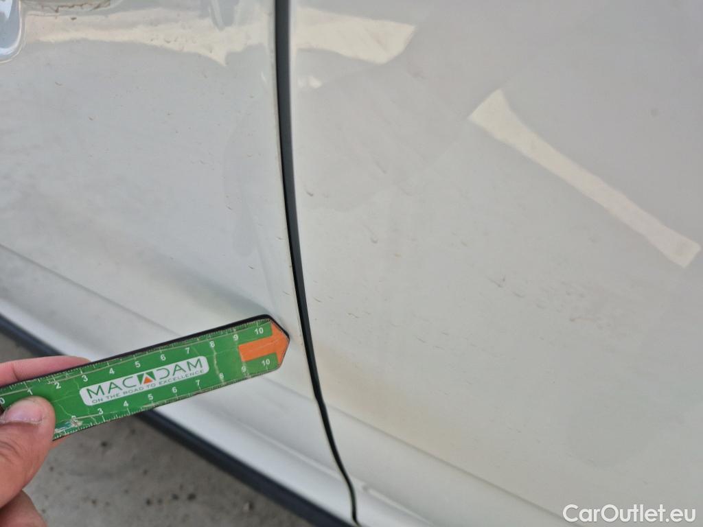  Citroen  C3 CITROEN  / 2016 / 5P / berlina con portón BlueHDi 73KW (100CV) S&S FEEL #29