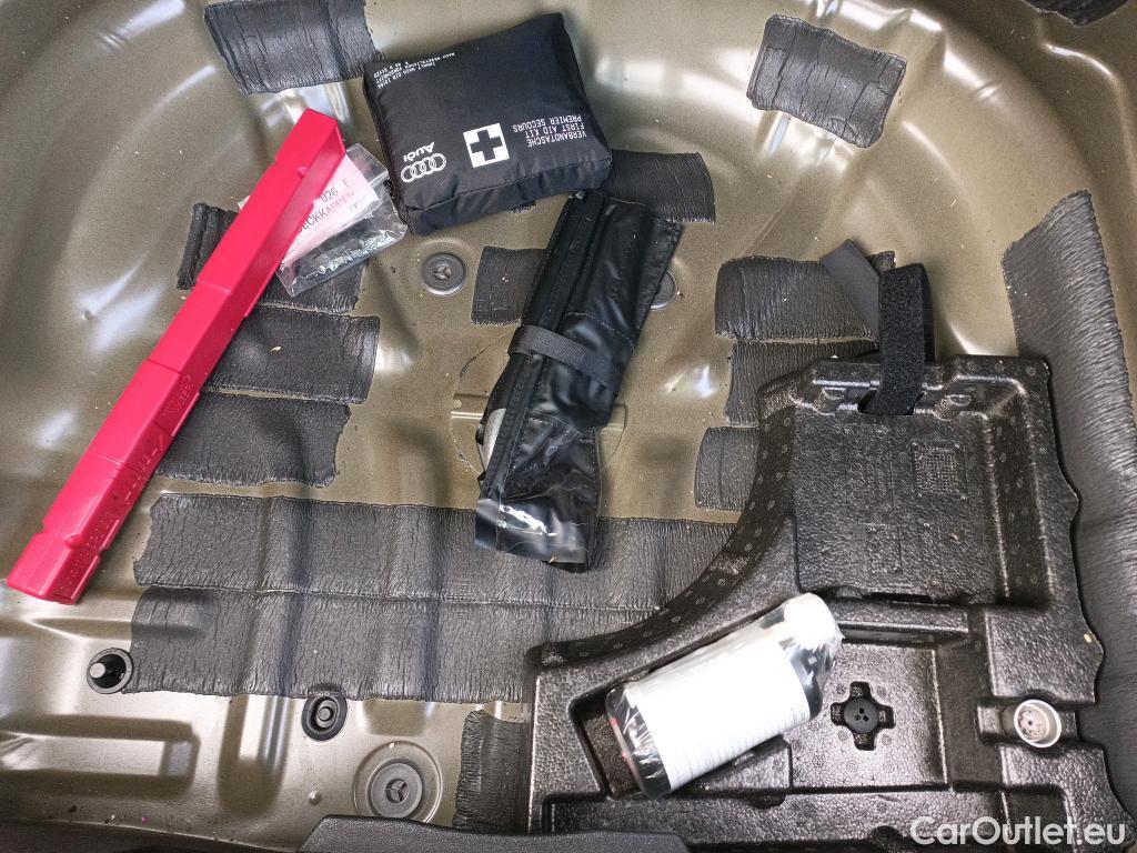  Audi  A3 AUDI  / 2020 / 5P / berlina con portón Sportback 30 TFSI 81kW (110CV) S tronic #4