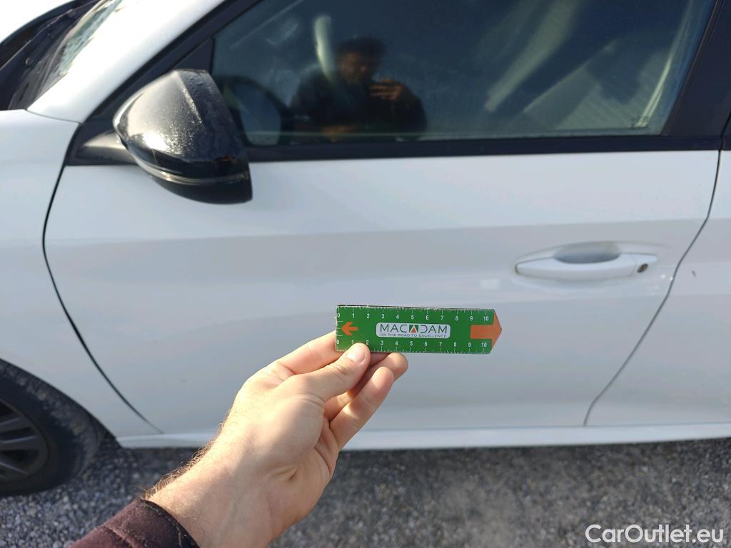  Peugeot  208 PEUGEOT  / 2019 / 5P / berlina con portón BlueHDi 73kW (100CV) Active Pack #5