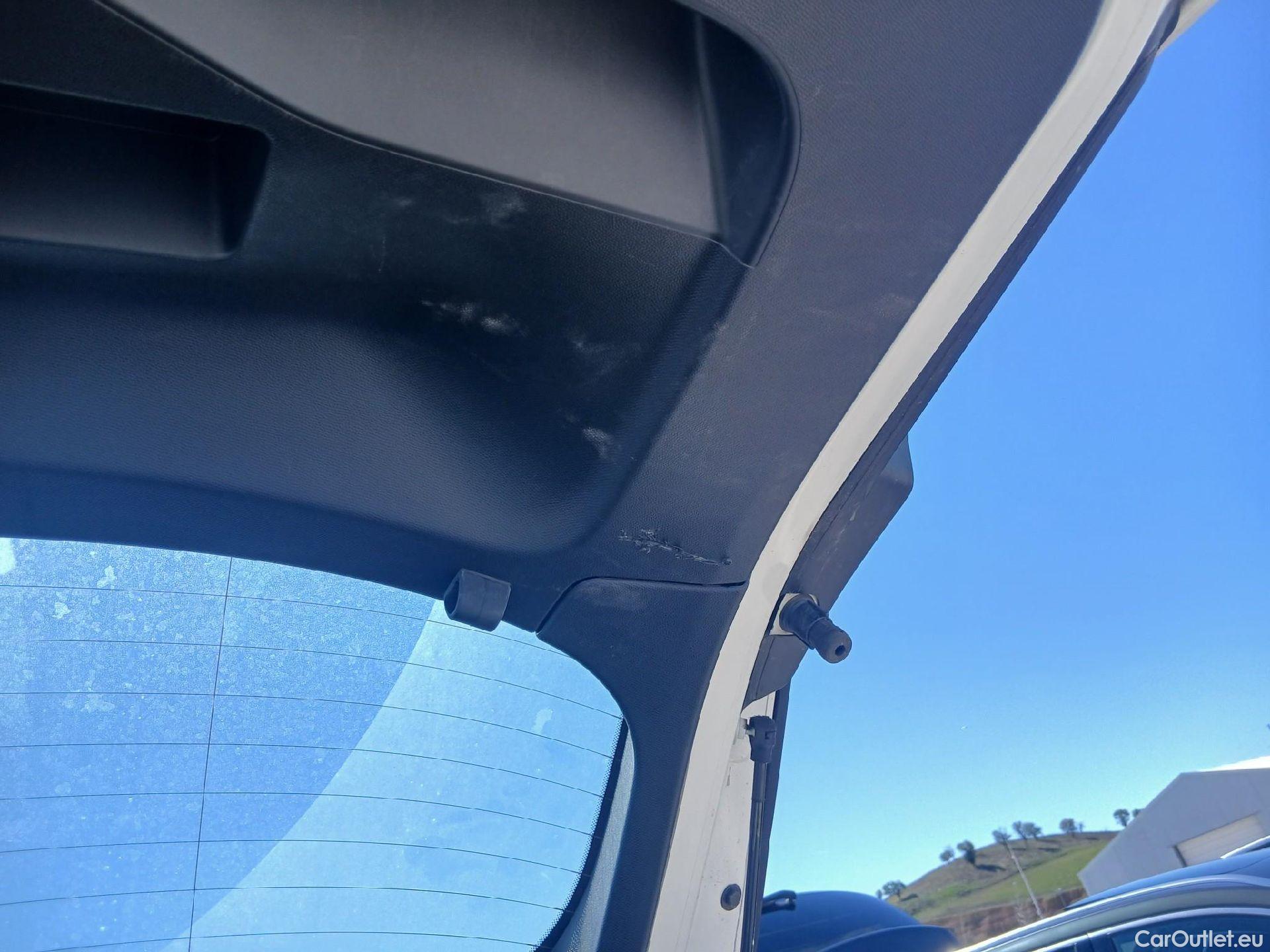  Peugeot  2008 PEUGEOT  / 2019 / 5P / todoterreno Active Pack BlueHDI 81kW (110CV) #11