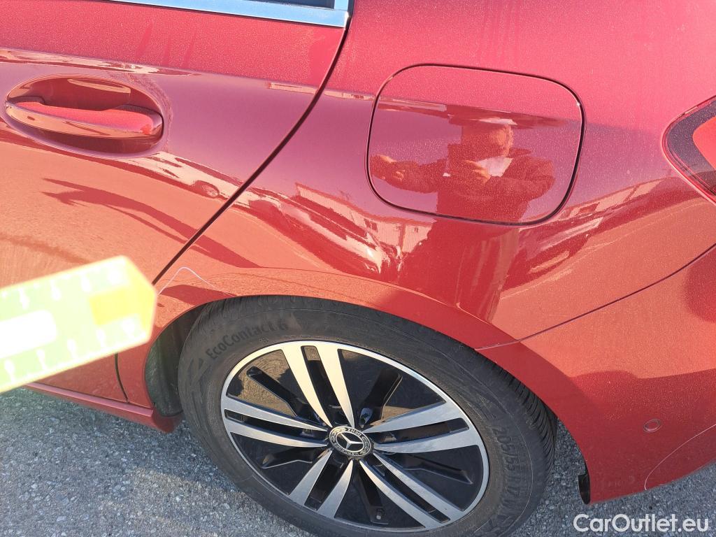  Mercedes  A-Klasse MERCEDES-BENZ Clase A / 2018 / 5P / berlina con portón A 180 #6