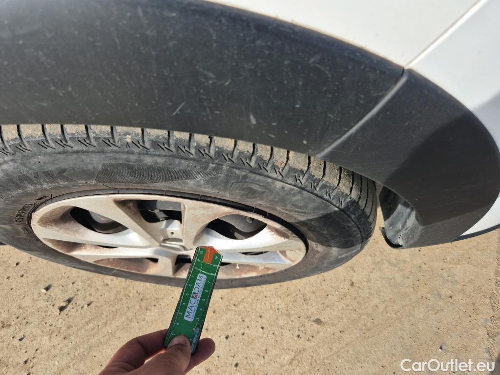  Citroen  C3 CITROEN  / 2016 / 5P / berlina con portón BlueHDi 73KW (100CV) S&S FEEL #20