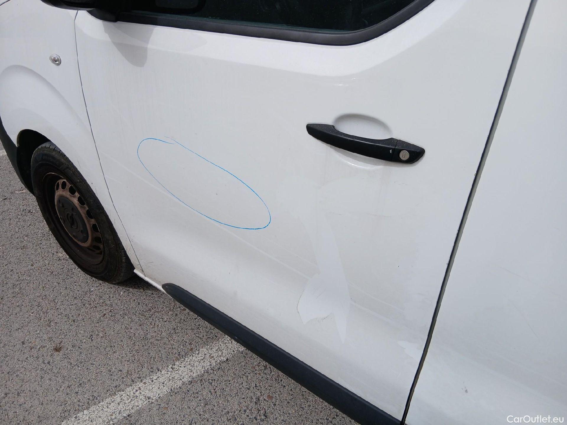  Opel  Vivaro OPEL  / 2019 / 4P / furgón 1.5 Diésel 74kW(100CV)M Std Exp #17