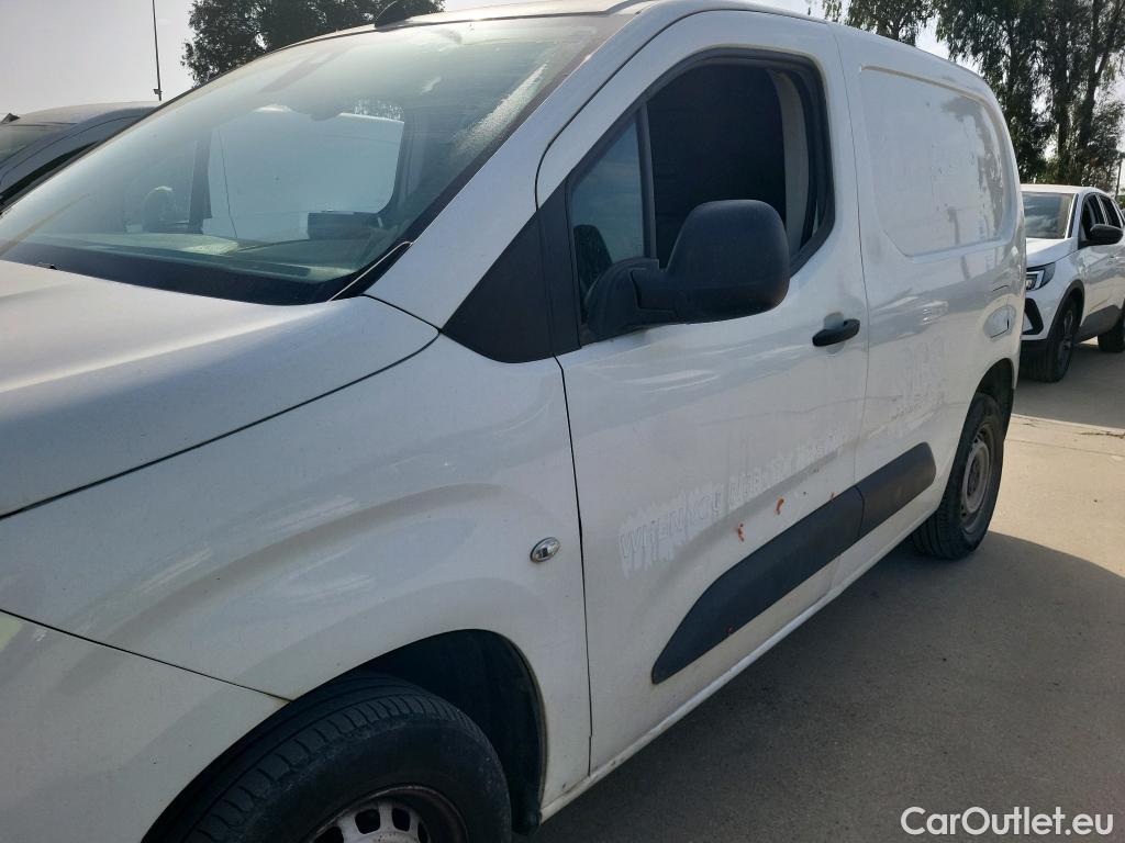  Citroen  Berlingo CITROEN  / 2018 / 3P / furgón derivado de turismo Talla M BlueHDi 100 CONTROL #21
