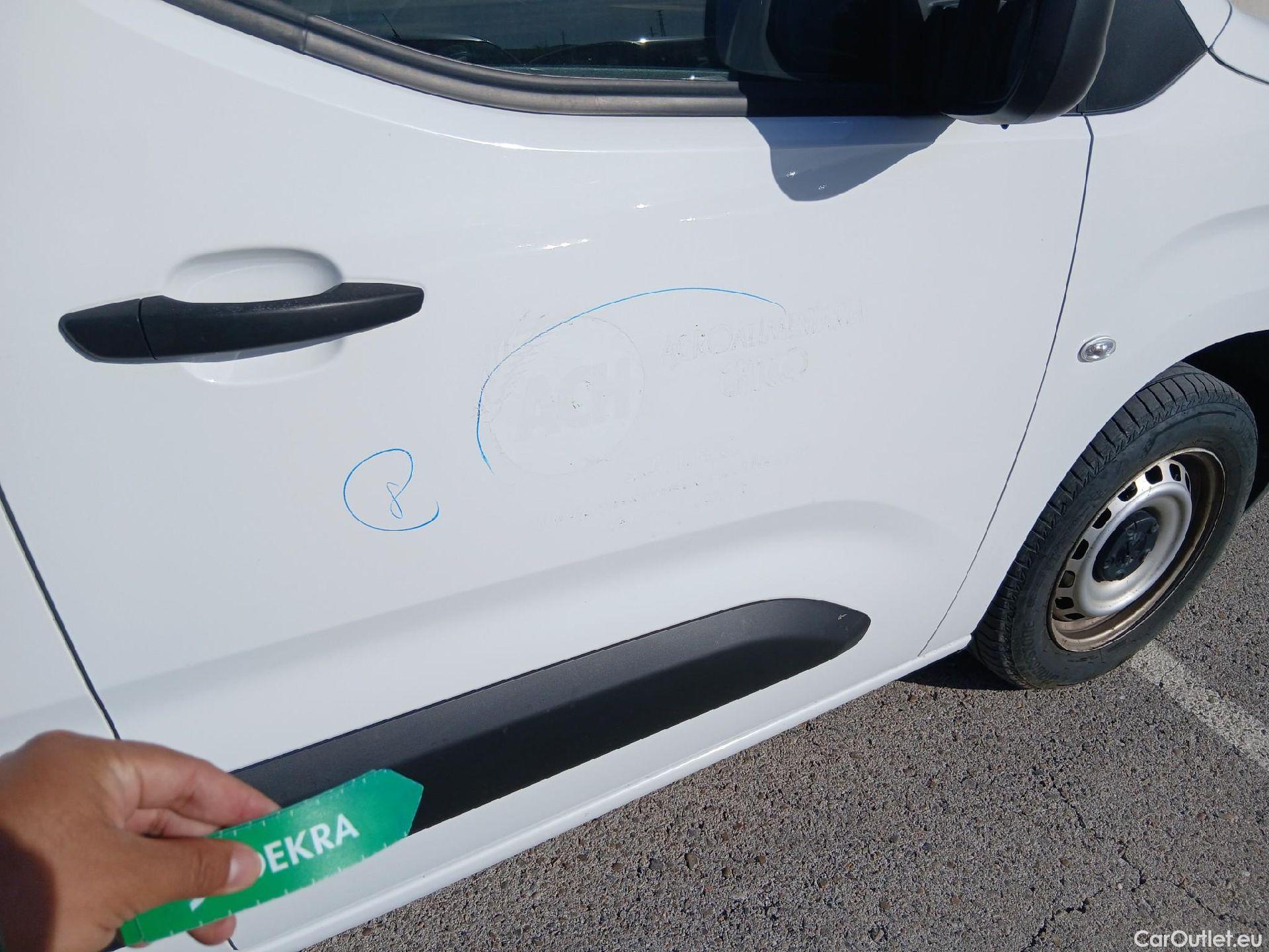  Peugeot  Partner PEUGEOT  / 2018 / 4P / furgón derivado de turismo Premium Standard 600kg BlueHDi 73kW (AC) #24