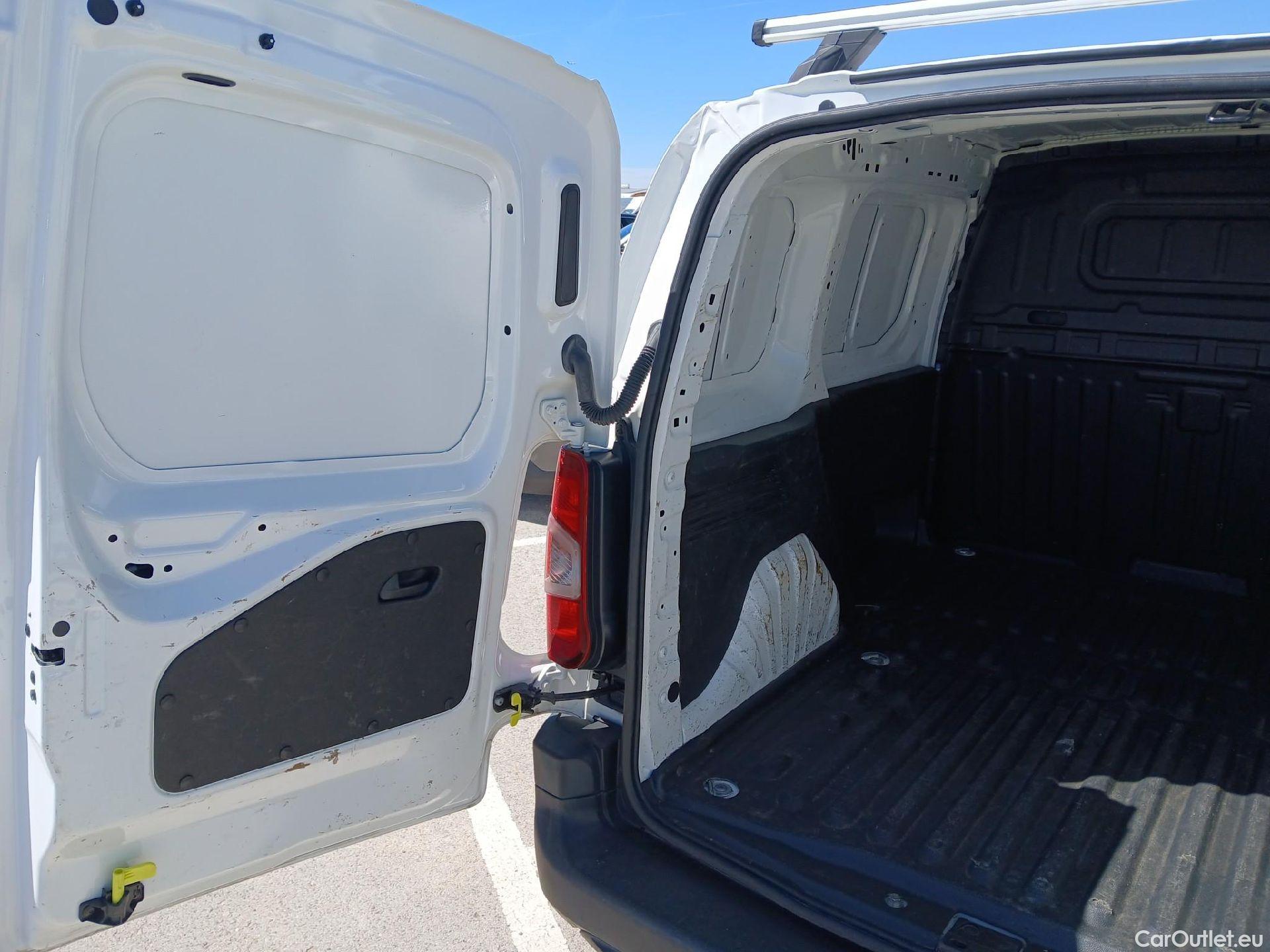  Toyota  Proace TOYOTA  City/2020/4P/furgón derivado de turismo 1.5D 56kW (75CV) GX 650kg Media #3