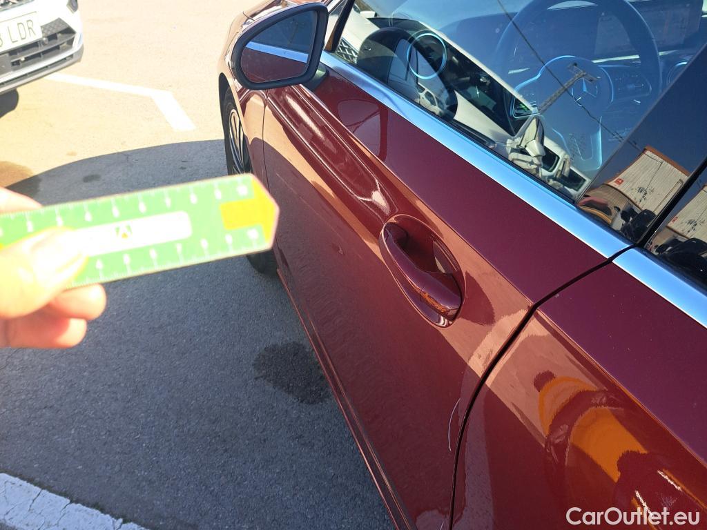  Mercedes  A-Klasse MERCEDES-BENZ Clase A / 2018 / 5P / berlina con portón A 180 #10