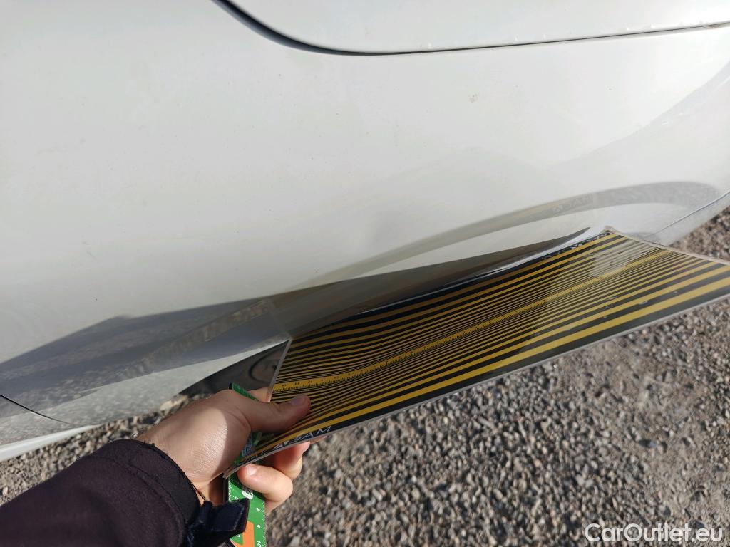  Peugeot  208 PEUGEOT  / 2019 / 5P / berlina con portón BlueHDi 73kW (100CV) Active Pack #9