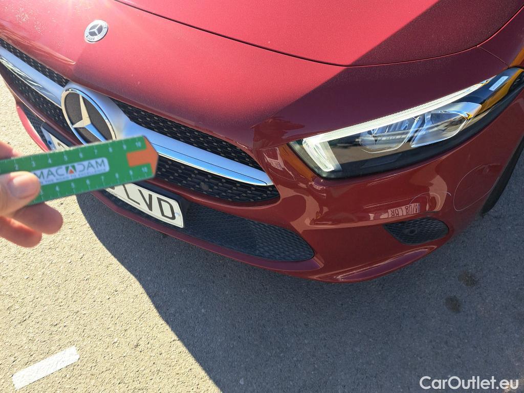  Mercedes  A-Klasse MERCEDES-BENZ Clase A / 2018 / 5P / berlina con portón A 180 #13