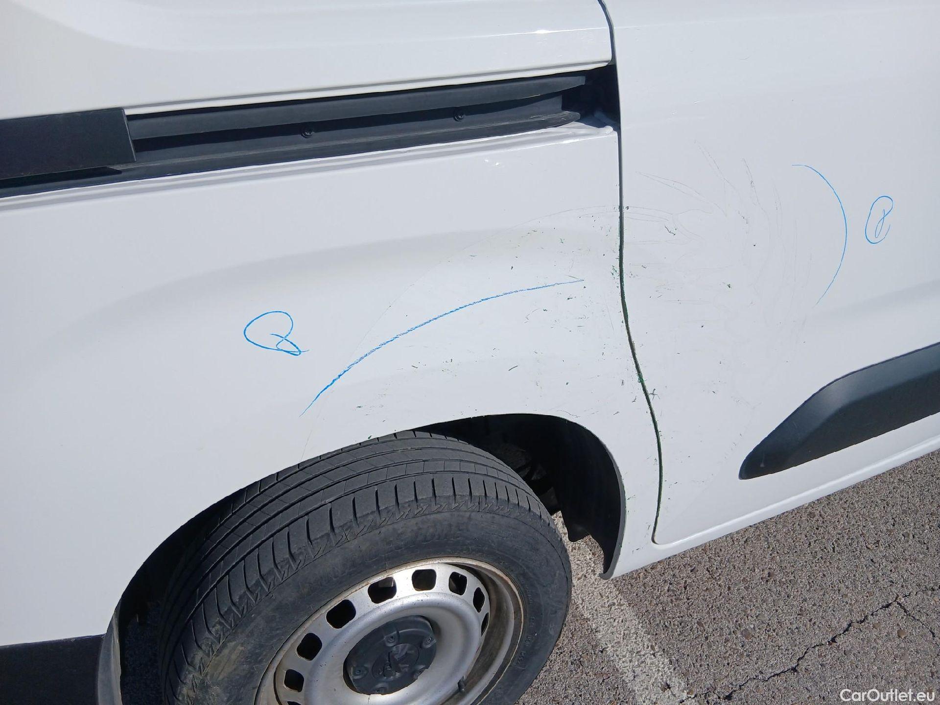  Peugeot  Partner PEUGEOT  / 2018 / 4P / furgón derivado de turismo Premium Standard 600kg BlueHDi 73kW (AC) #19