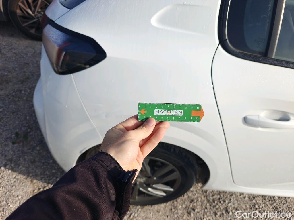  Peugeot  208 PEUGEOT  / 2019 / 5P / berlina con portón BlueHDi 73kW (100CV) Active Pack #19