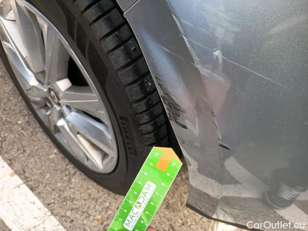  Renault  Megane RENAULT Mégane / 2020 / 5P / berlina con portón Equilibre Blue dCi 85 kW (115CV)-SS #4