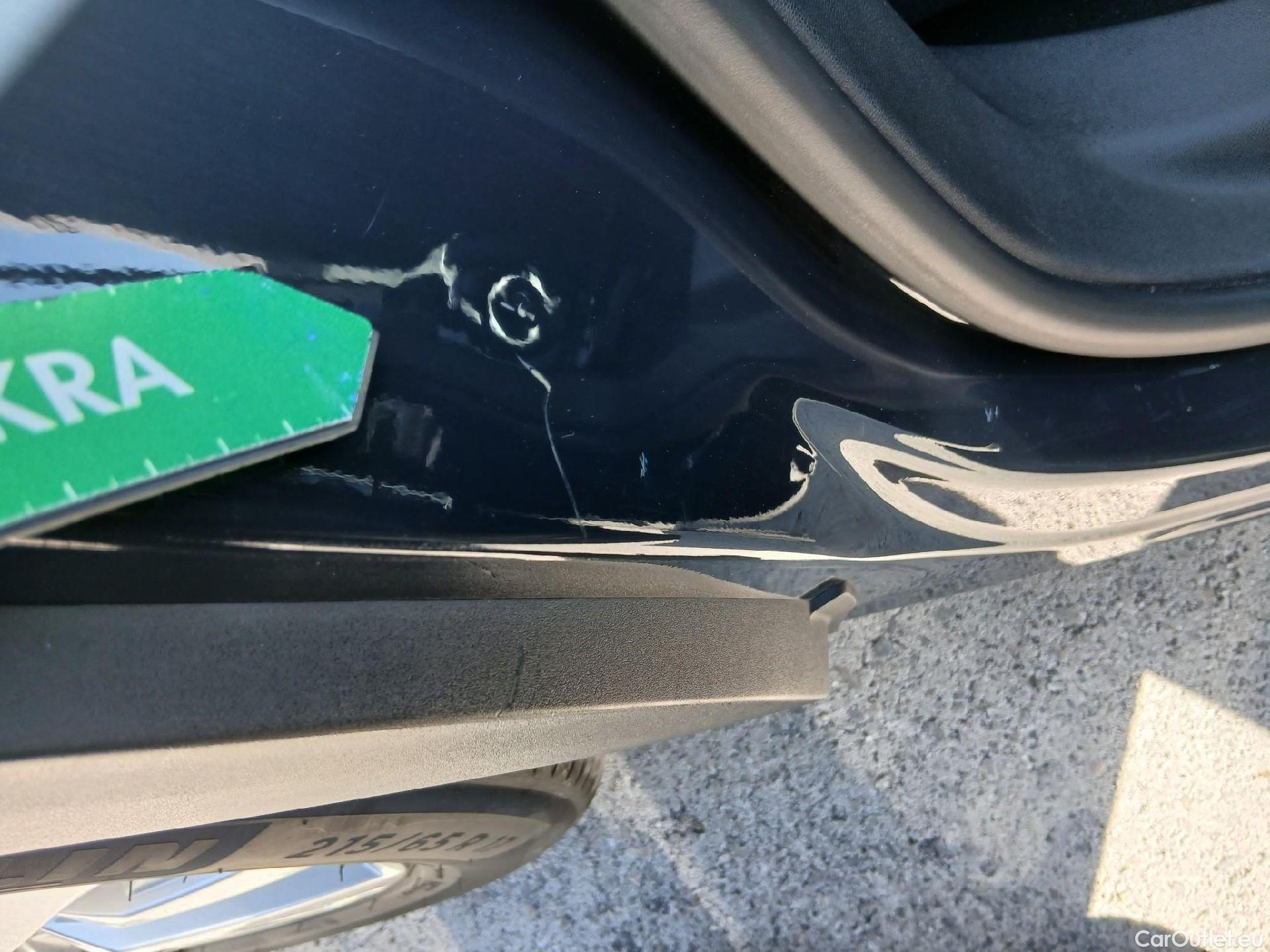  Peugeot  3008 PEUGEOT  / 2016 / 5P / todoterreno 1.5 BlueHDi 96kW (130CV) S&S Active #56