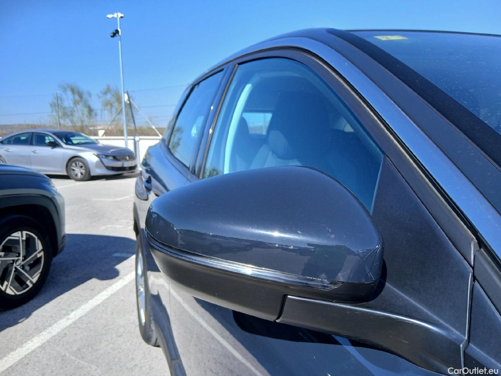  Peugeot  3008 PEUGEOT  / 2016 / 5P / todoterreno 1.5 BlueHDi 96kW (130CV) S&S Active #55