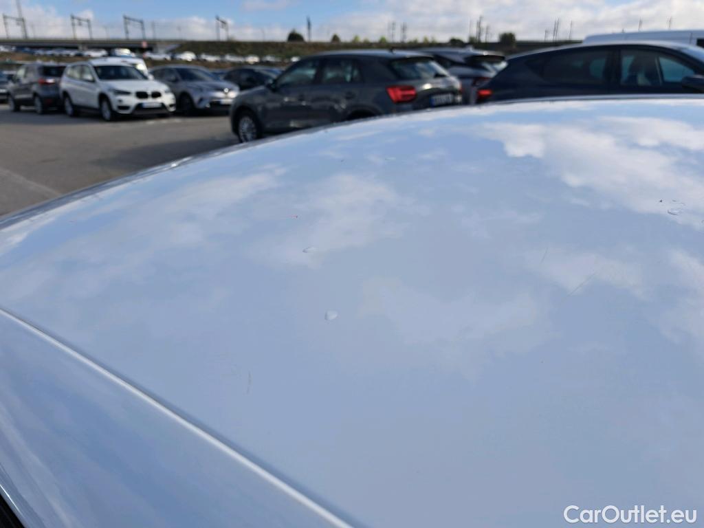  Peugeot  308 PEUGEOT  / 2017 / 5P / berlina con portón 5p Active Pack BlueHDi 130 S&S (AC) #1