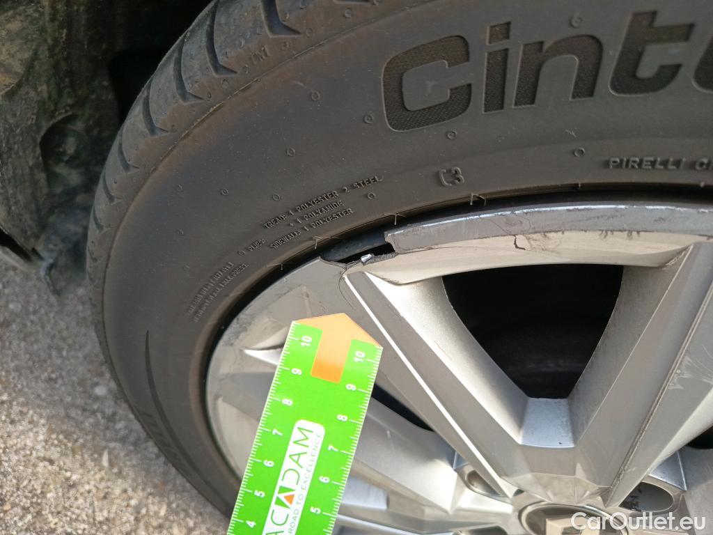  Renault  Megane RENAULT Mégane / 2020 / 5P / berlina con portón Equilibre Blue dCi 85 kW (115CV)-SS #6