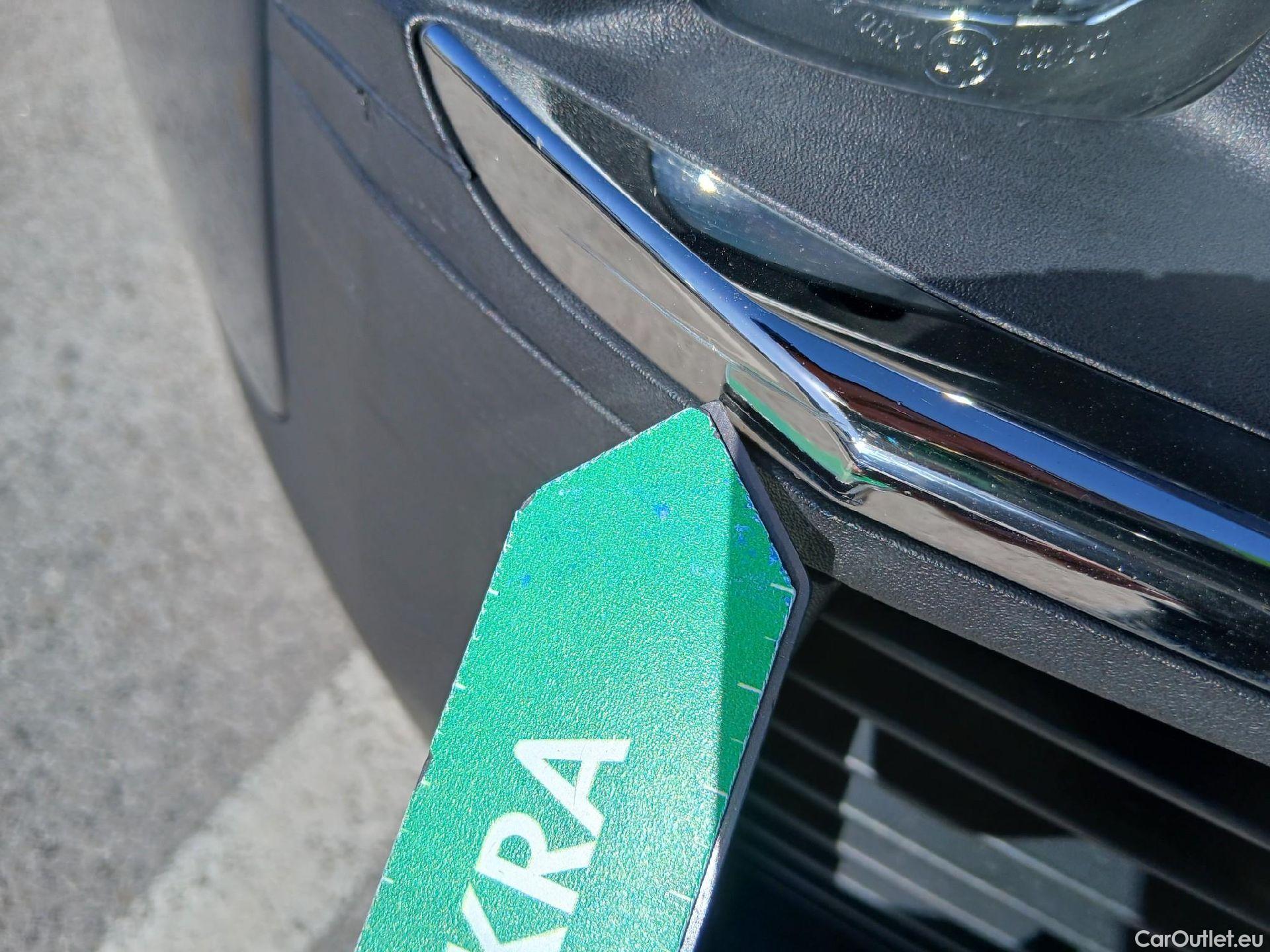  Peugeot  3008 PEUGEOT  / 2016 / 5P / todoterreno 1.5 BlueHDi 96kW (130CV) S&S Active #13