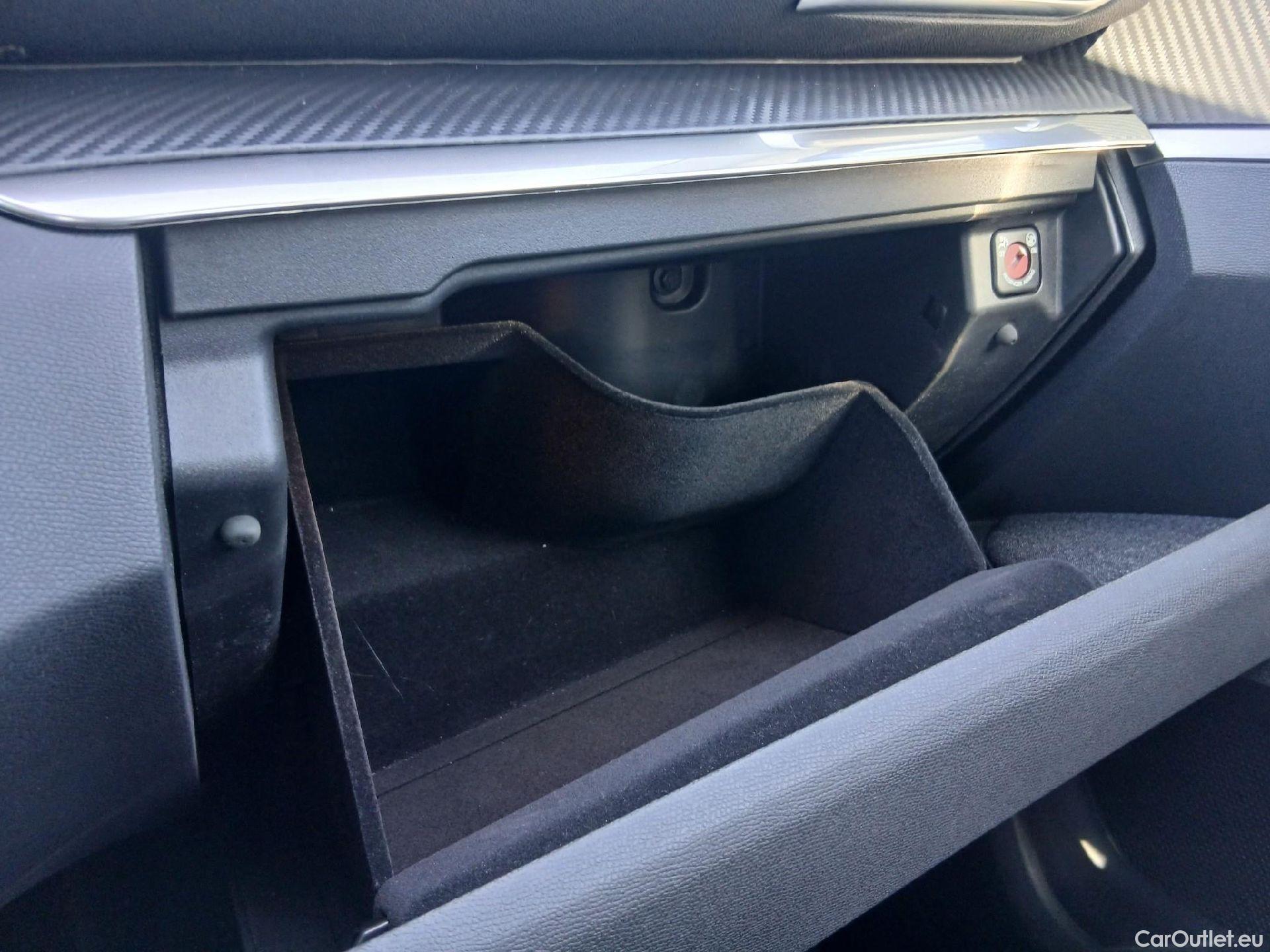  Peugeot  3008 PEUGEOT  / 2016 / 5P / todoterreno 1.5 BlueHDi 96kW (130CV) S&S Active #1