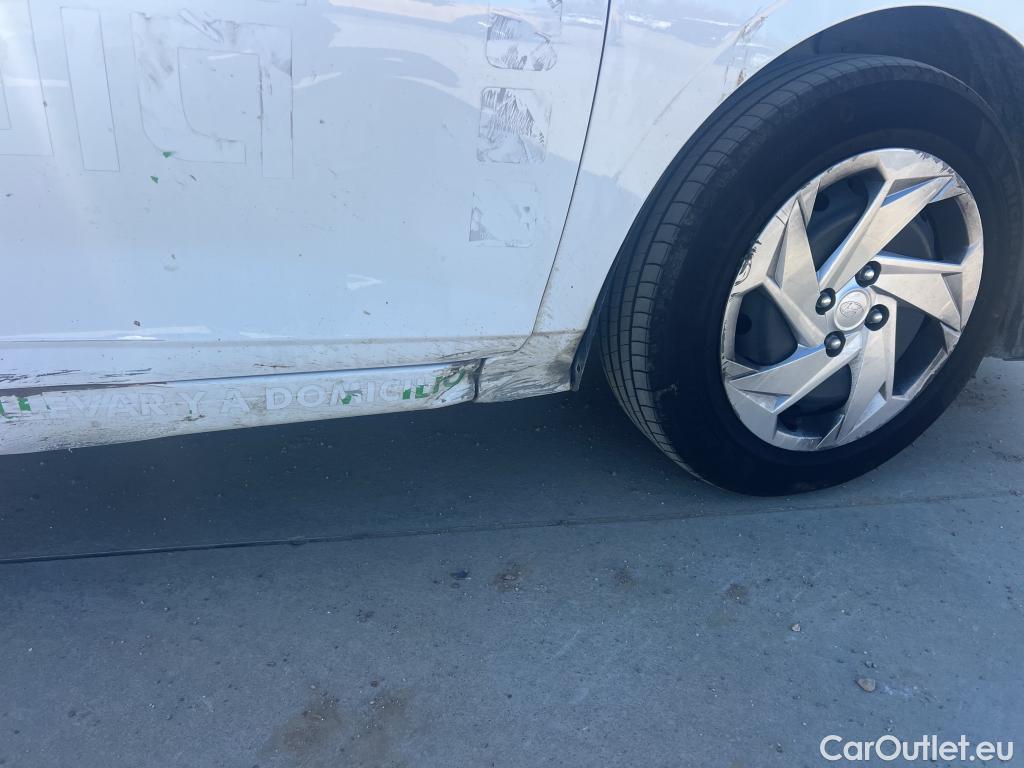  Hyundai  i20 HYUNDAI  / 2023 / 5P / berlina con portón 1.2 MPI Essence #5