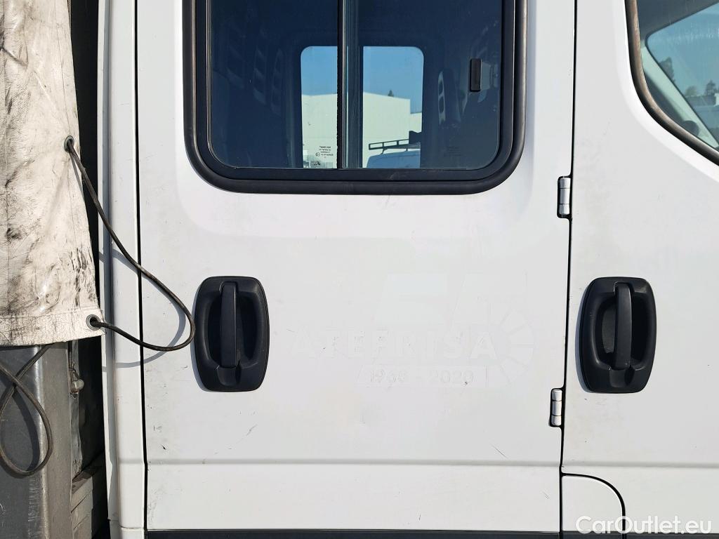  Iveco  Daily IVECO  / 2014 / 4P / chasis doble cabina 35C 14 D 3750 #12