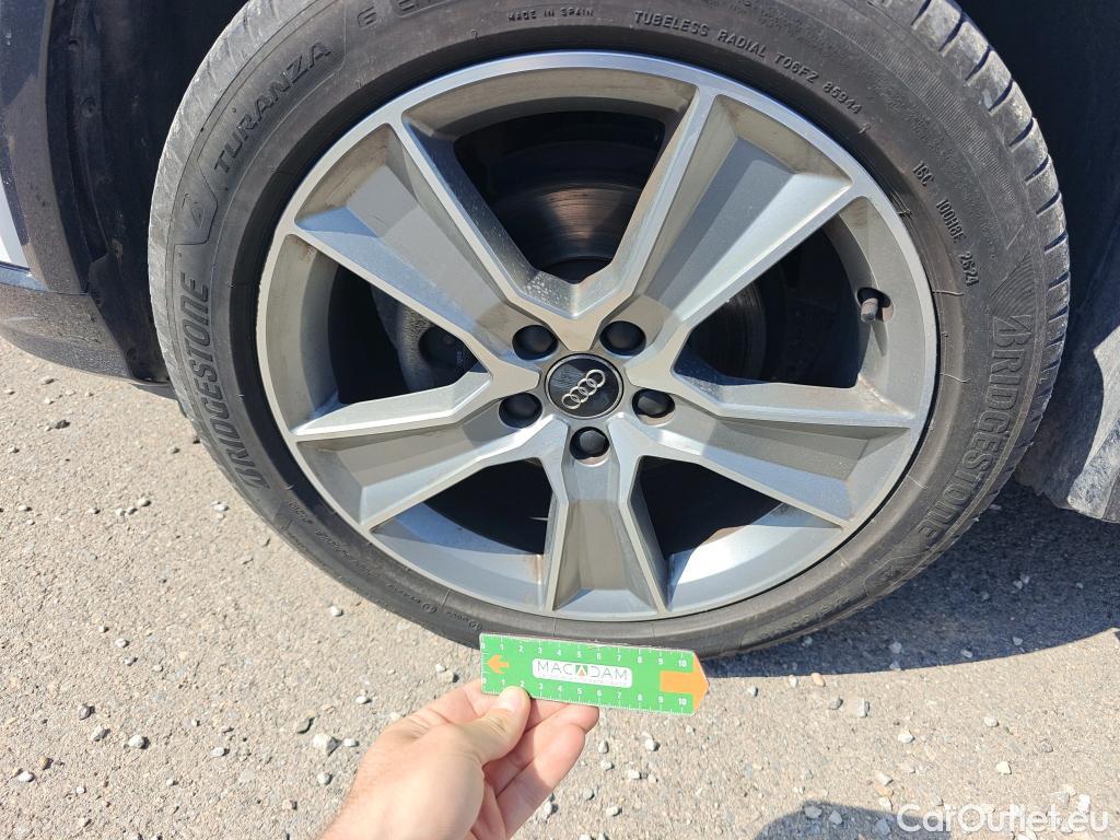  Audi  Q2 AUDI  / 2016 / 5P / todoterreno Design 35 TFSI 110kW (150CV) S tronic #54