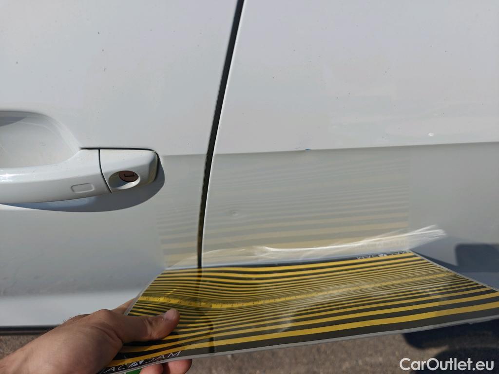  Audi  Q2 AUDI  / 2016 / 5P / todoterreno Design 35 TFSI 110kW (150CV) S tronic #41