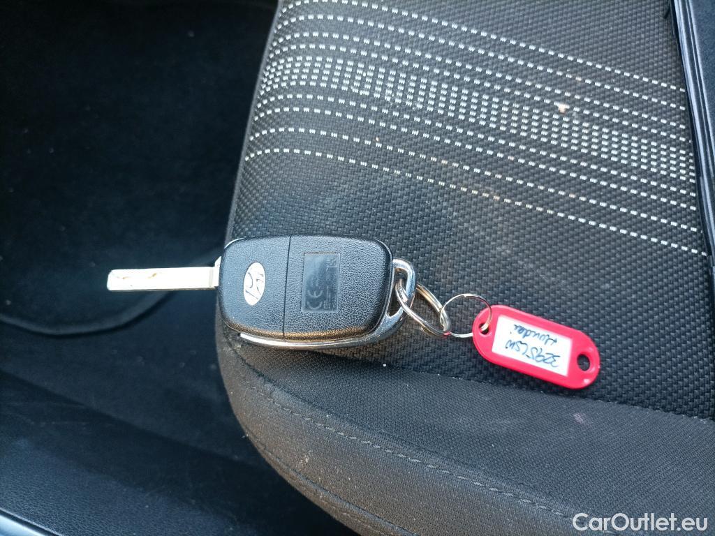  Hyundai  i20 HYUNDAI  / 2020 / 5P / berlina con portón 1.0 TGDI 74kW (100CV) 48V Essence #2