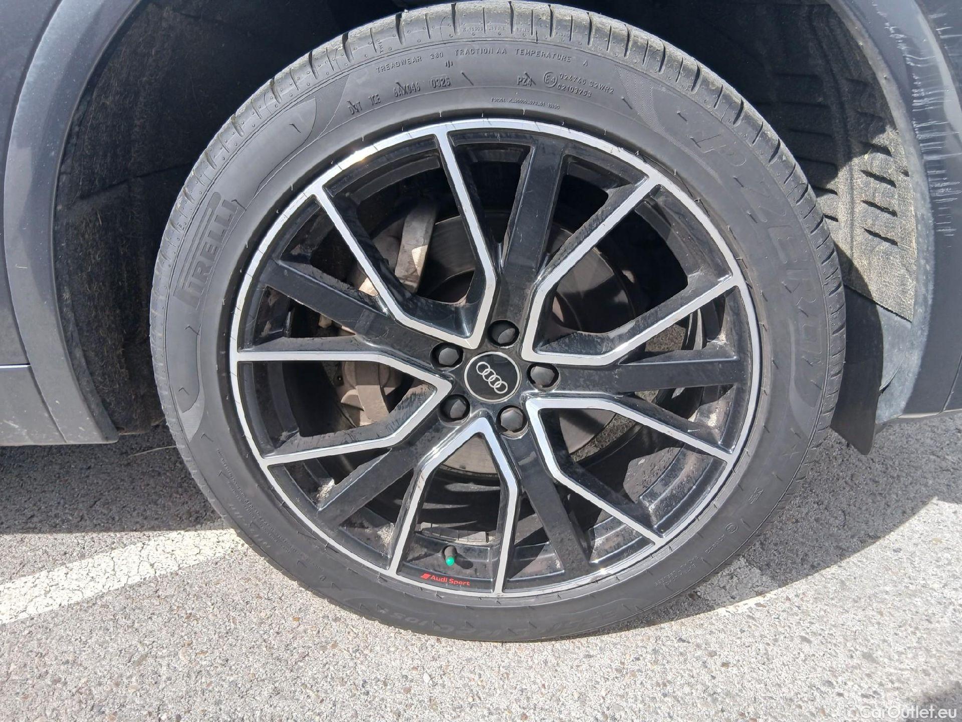  Audi  Q5 AUDI  SPORTBACK / 2020 / 5P / todoterreno Black line 40 TDI 150kW quattro-ultra #37