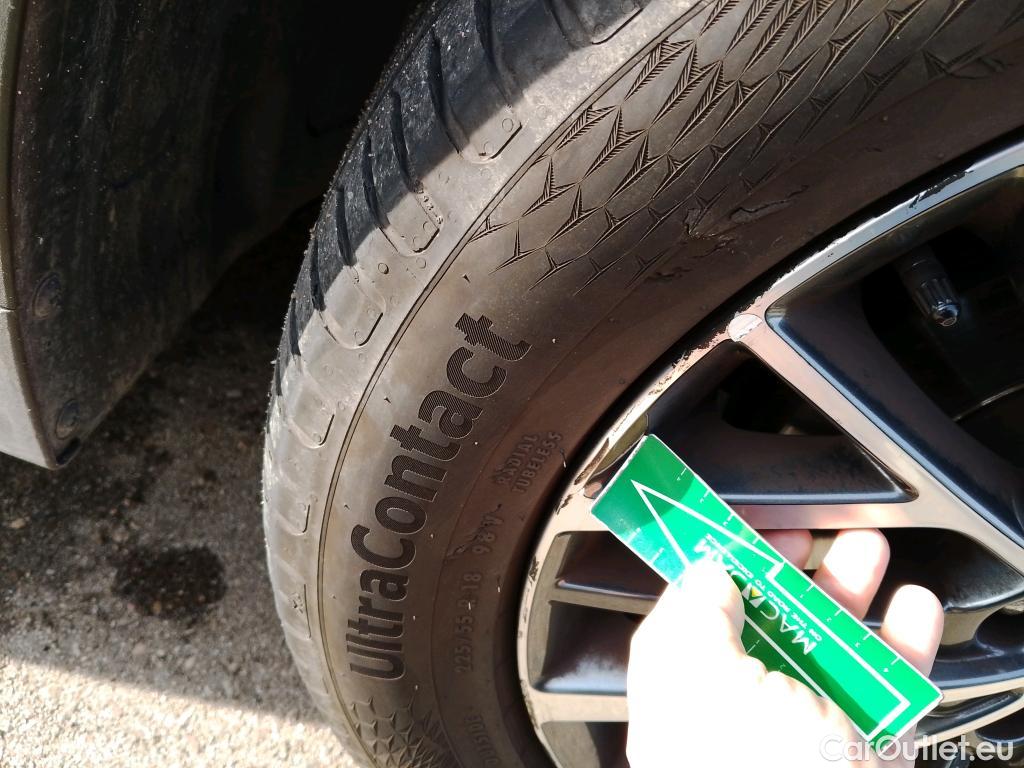  Hyundai  Tucson HYUNDAI  / 2018 / 5P / todoterreno 1.6 CRDI 85kW (116CV) 48V Tecno 4X2 #9