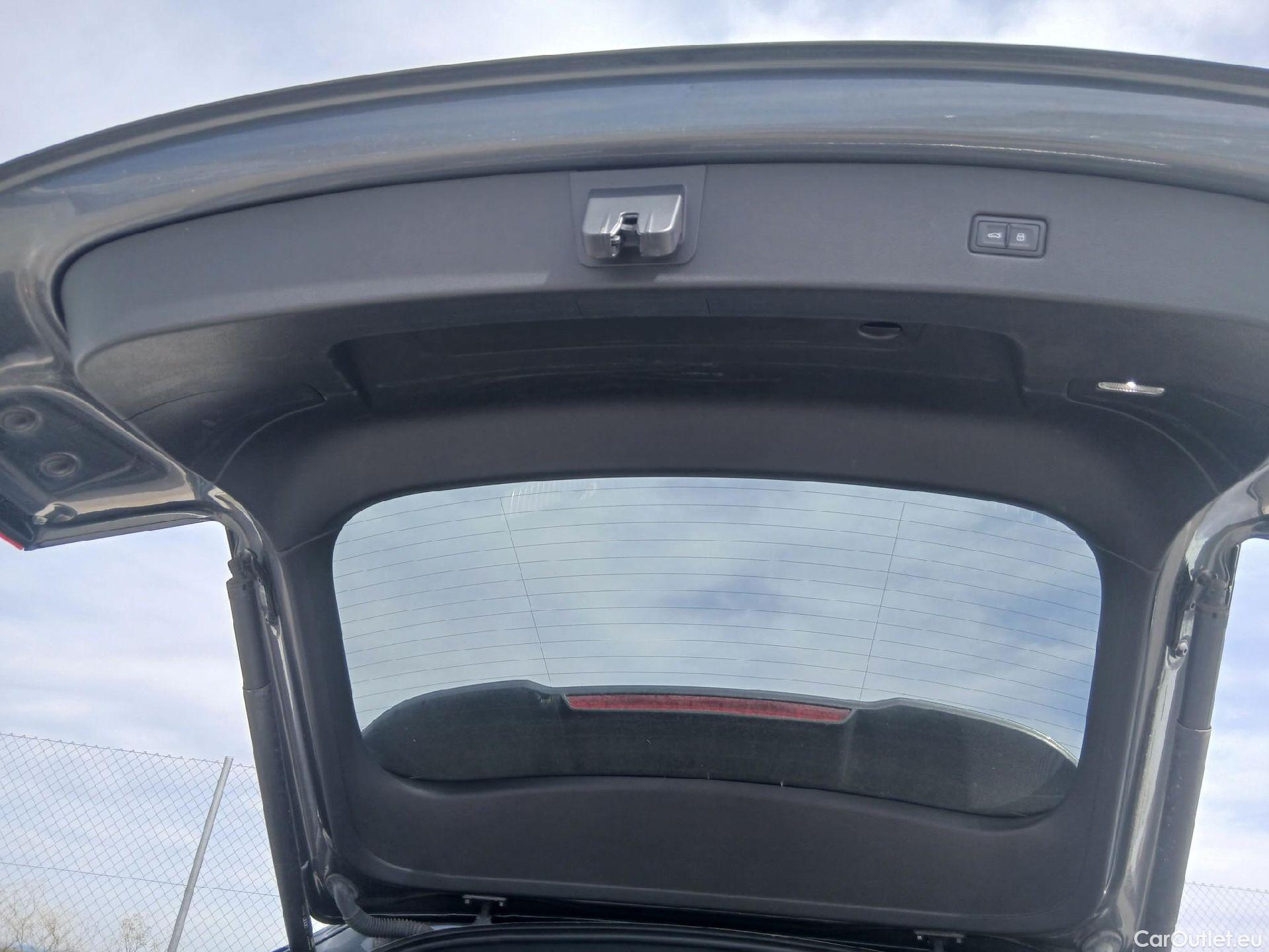  Audi  Q5 AUDI  SPORTBACK / 2020 / 5P / todoterreno Black line 40 TDI 150kW quattro-ultra #39