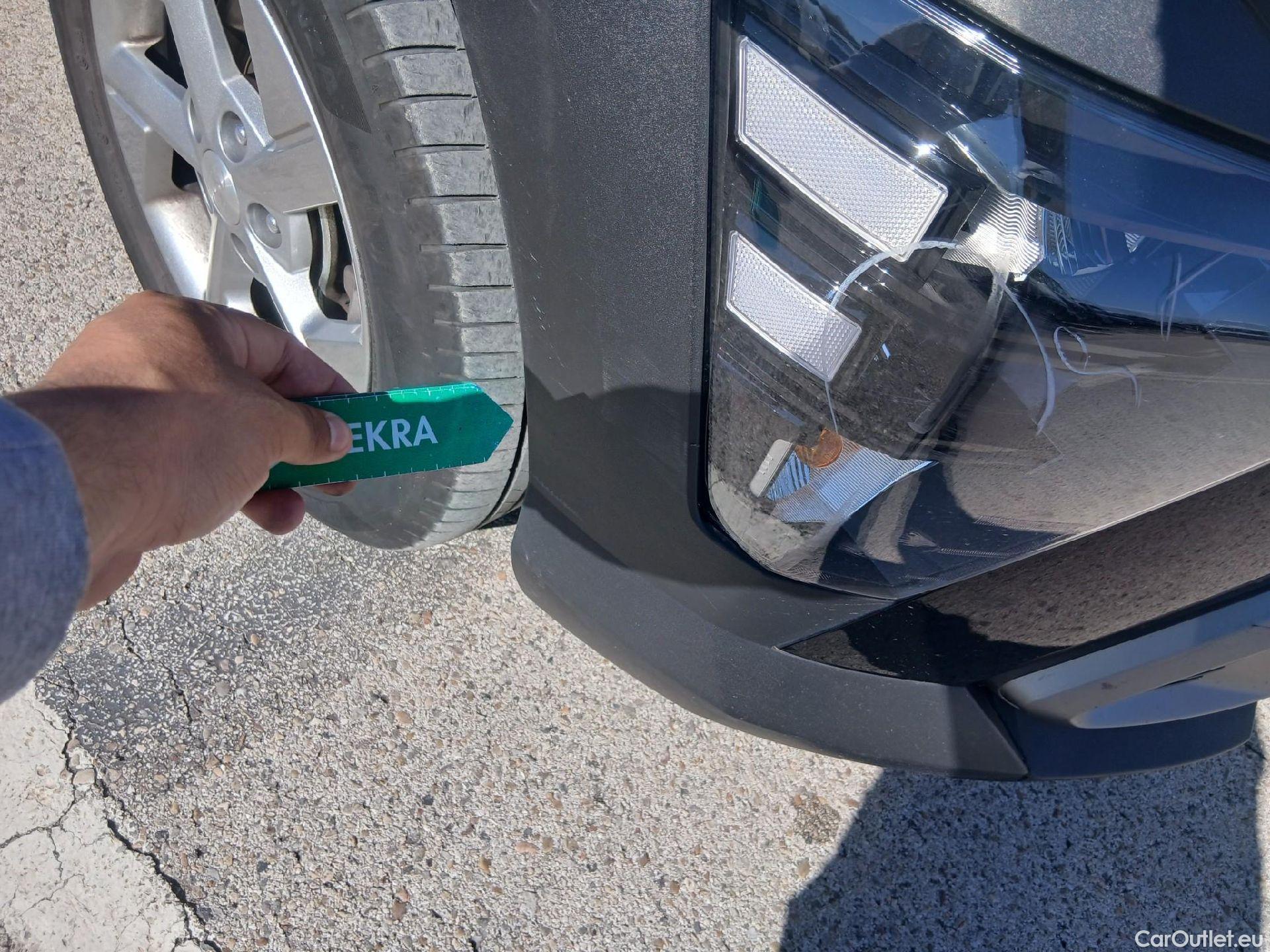  Hyundai  Konna HYUNDAI Kona / 2023 / 5P / todoterreno 1.6 GDI HEV Maxx DCT #8