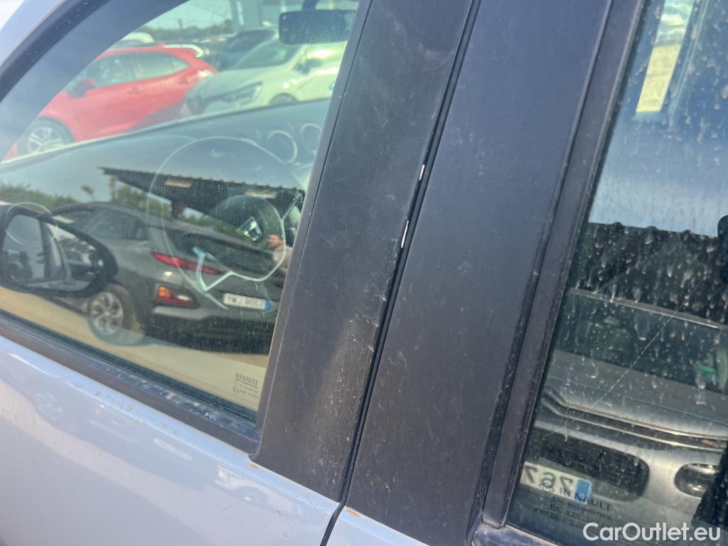  Dacia  Duster DACIA  / 2018 / 5P / todoterreno Comfort Blue dCi 85kW (115CV) 4X4 #8