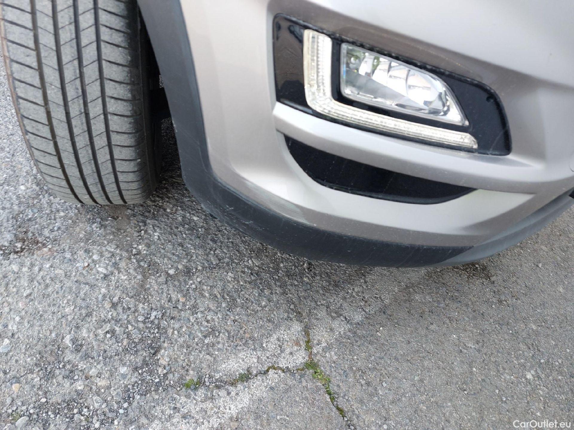  Hyundai  Tucson HYUNDAI  / 2018 / 5P / todoterreno 1.6 CRDI 85kW (116CV) 48V SLE 4X2(SP)(SL) #3