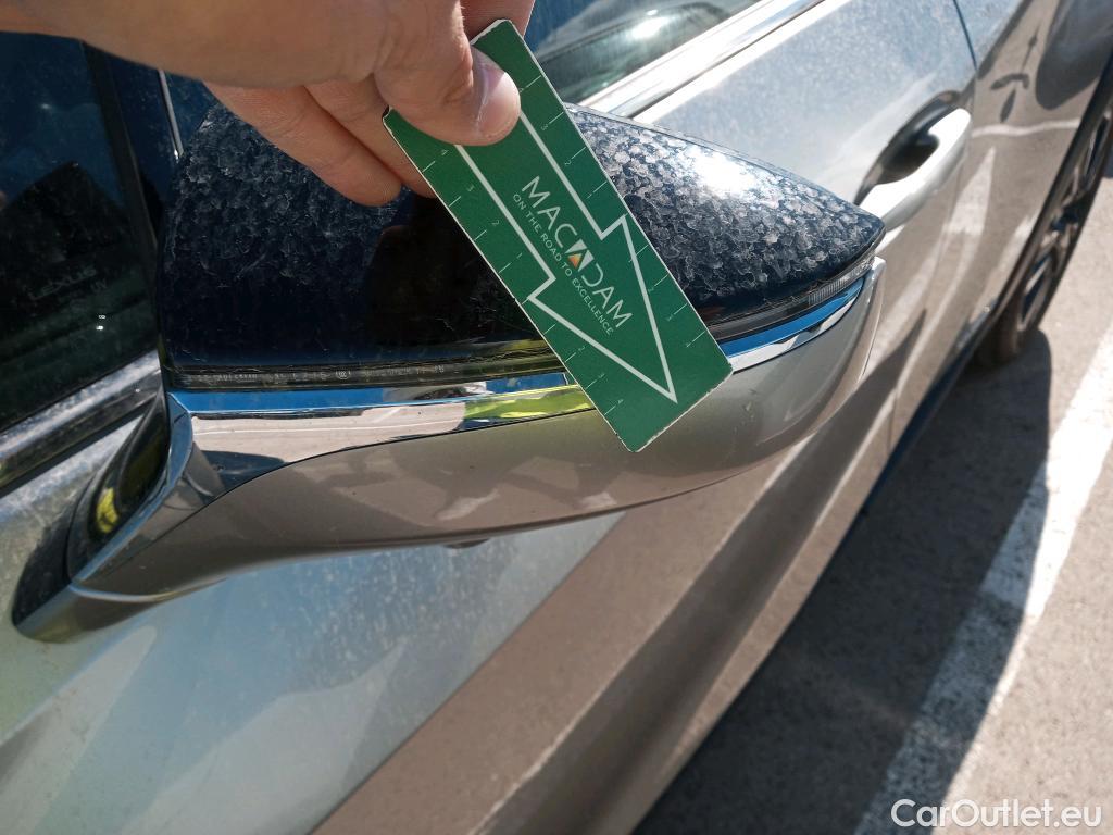  Lexus  UX LEXUS  / 2018 / 5P / todoterreno 2.0 250h Lury 4WD #30