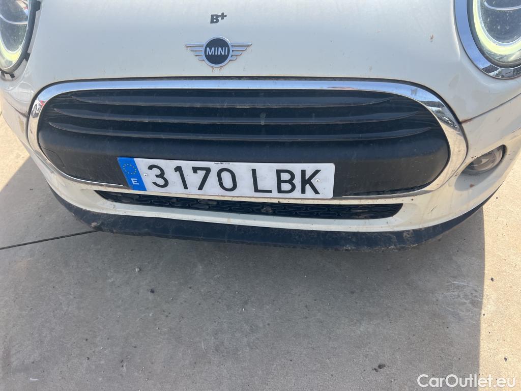  Mini  Cooper MINI MINI / 2014 / 5P / berlina con portón ONE 5 PUERTAS (CX) #17