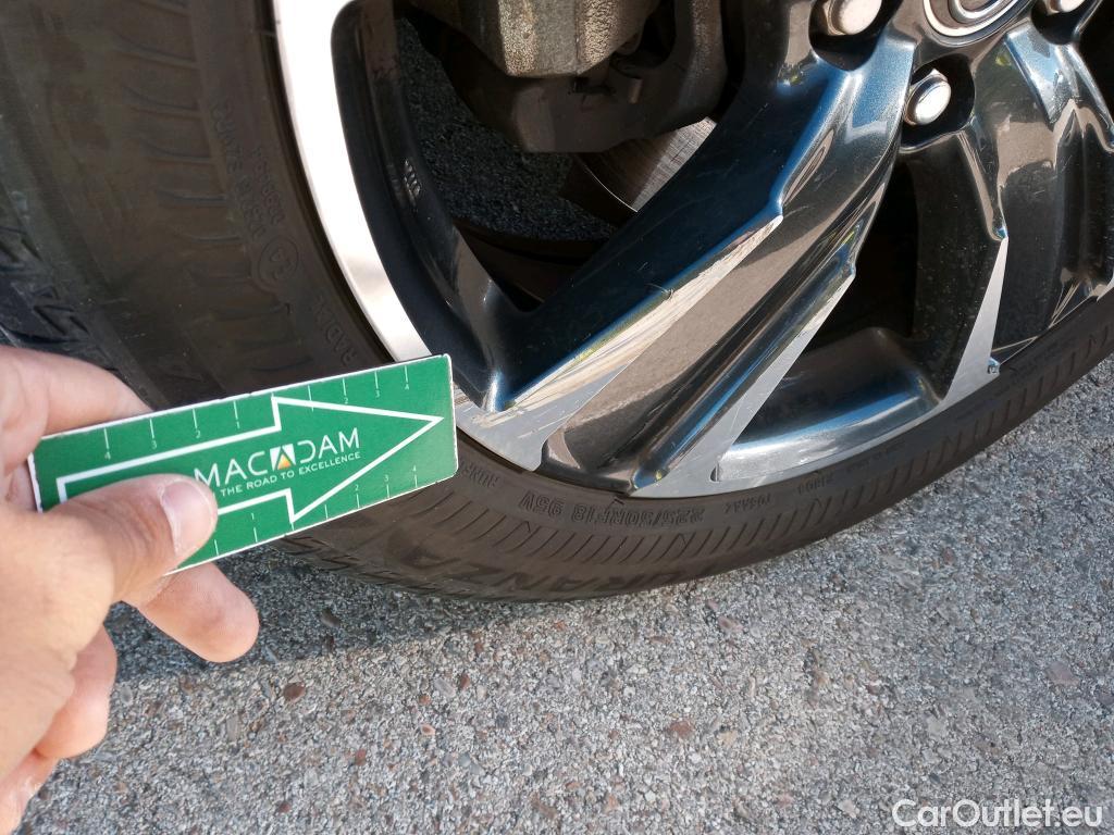  Lexus  UX LEXUS  / 2018 / 5P / todoterreno 2.0 250h Lury 4WD #1