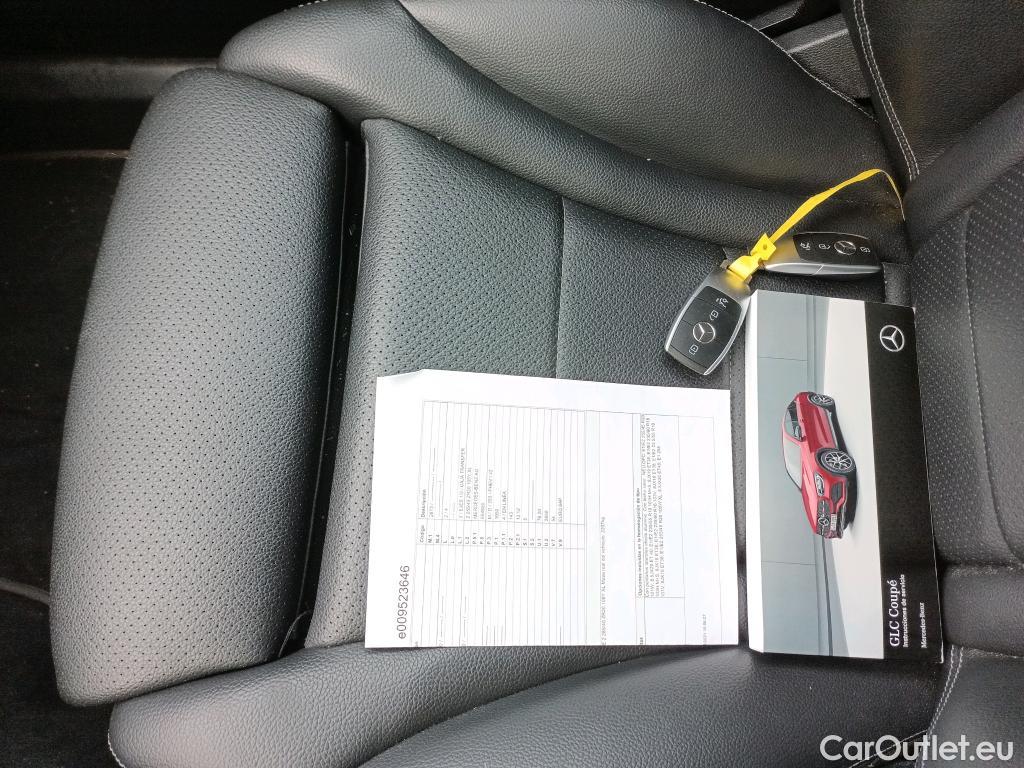  Mercedes  G-Klasee MERCEDES-BENZ GLC Coupé / 2019 / 5P / coupé GLC 300 de 4MATIC #1