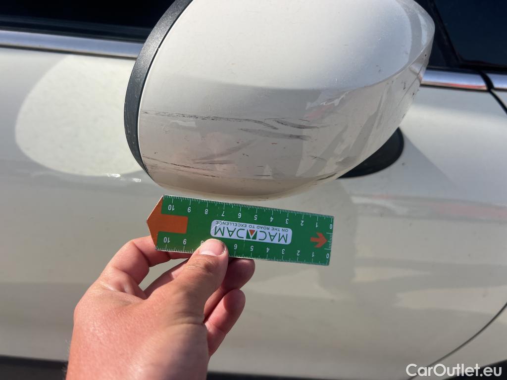  Mini  Cooper MINI MINI / 2014 / 5P / berlina con portón ONE 5 PUERTAS (CX) #41